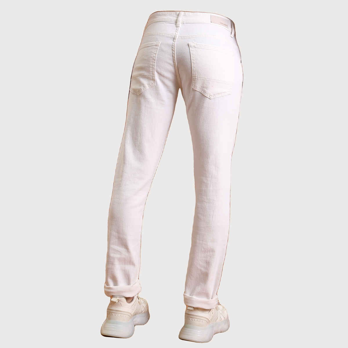 Highlander Men's Straight Fit Mid-Rise Light Shade Clean Look Stretchable Jeans | White - 38