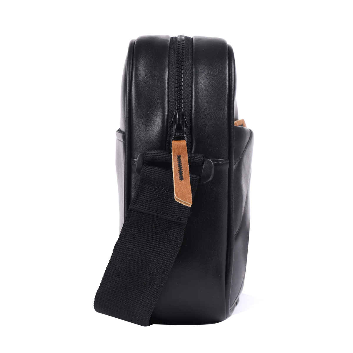 Gear Pleat Messenger - Black Black
