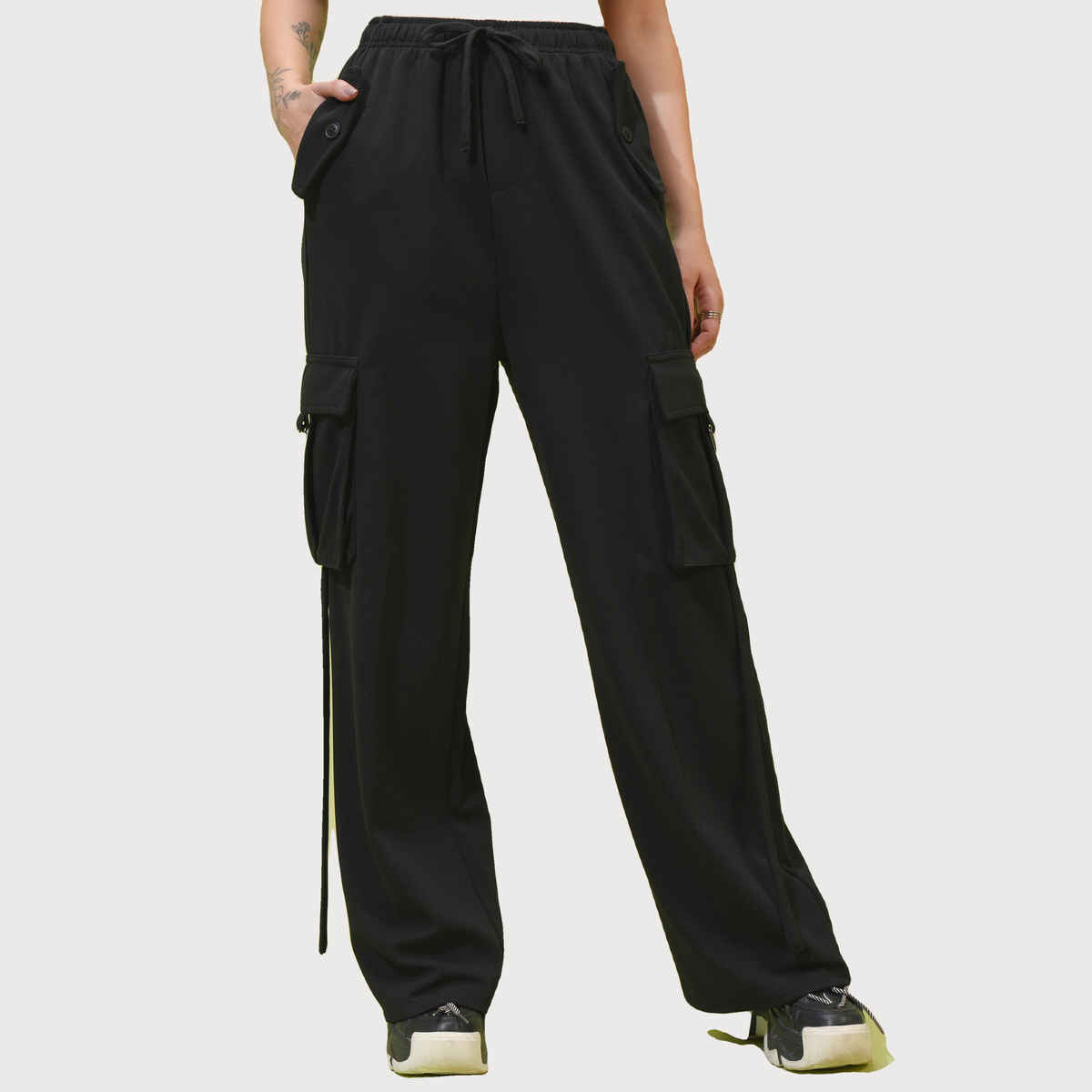 Tokyo Talkies Women's Solid Straight Fit Cargo Pant | Black - 34
