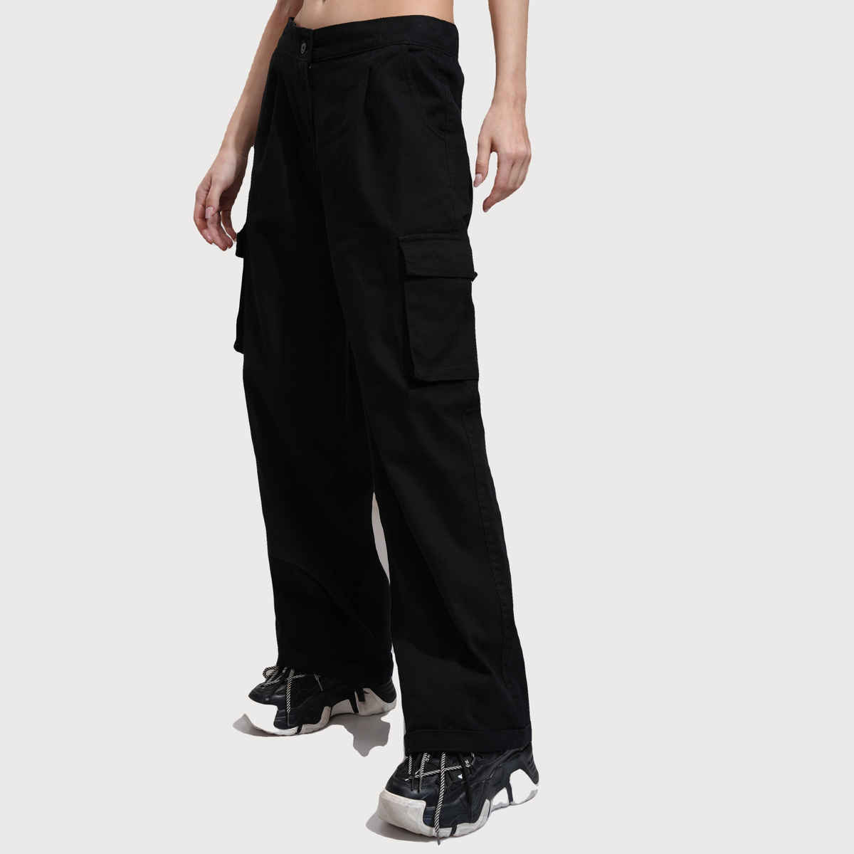 Tokyo Talkies Women's Cargo Wide Leg With Back Elastic Waist Band | Black - L