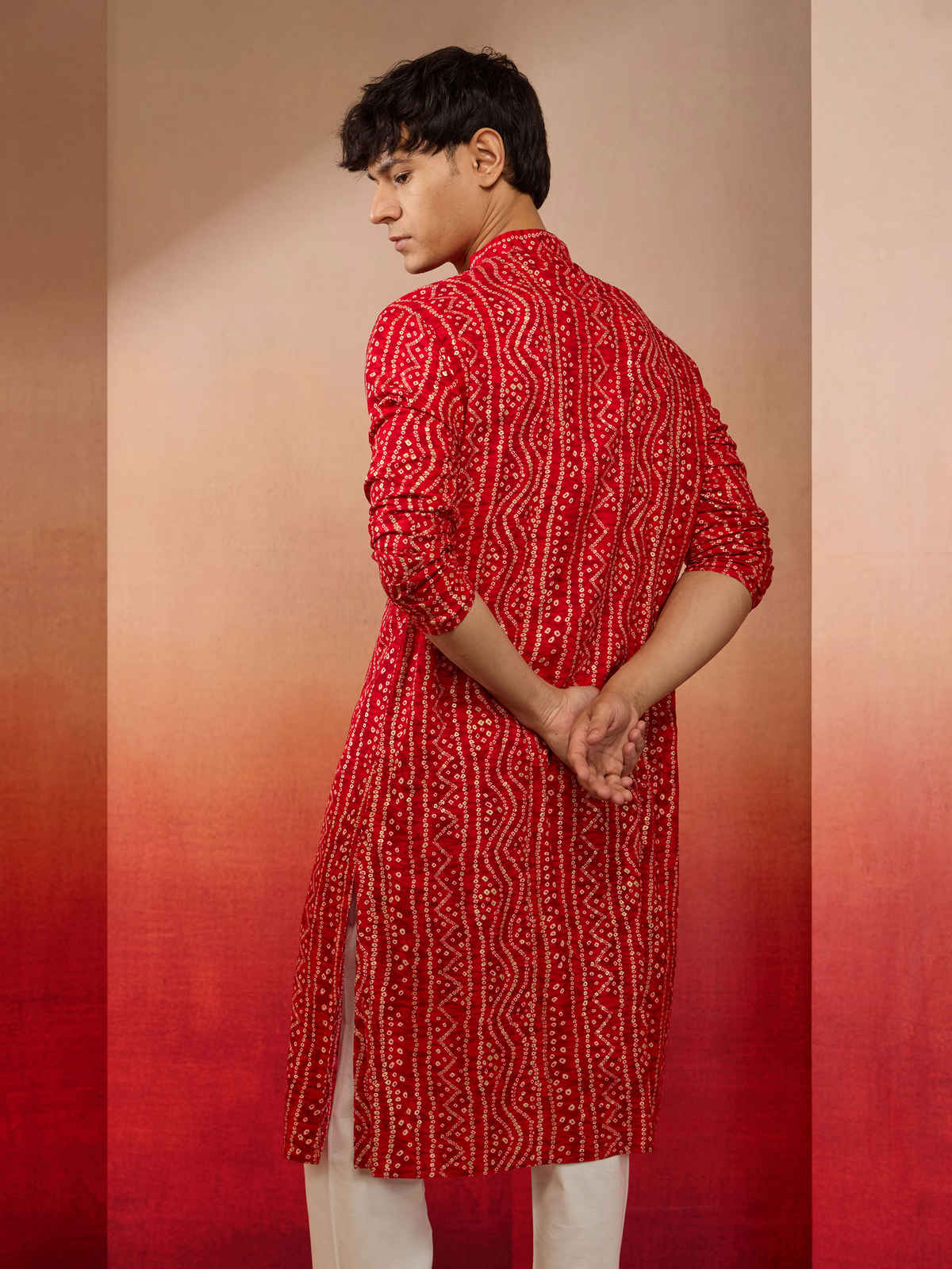 Vastramay Men's Red Bandhani Rayon Kurta | L