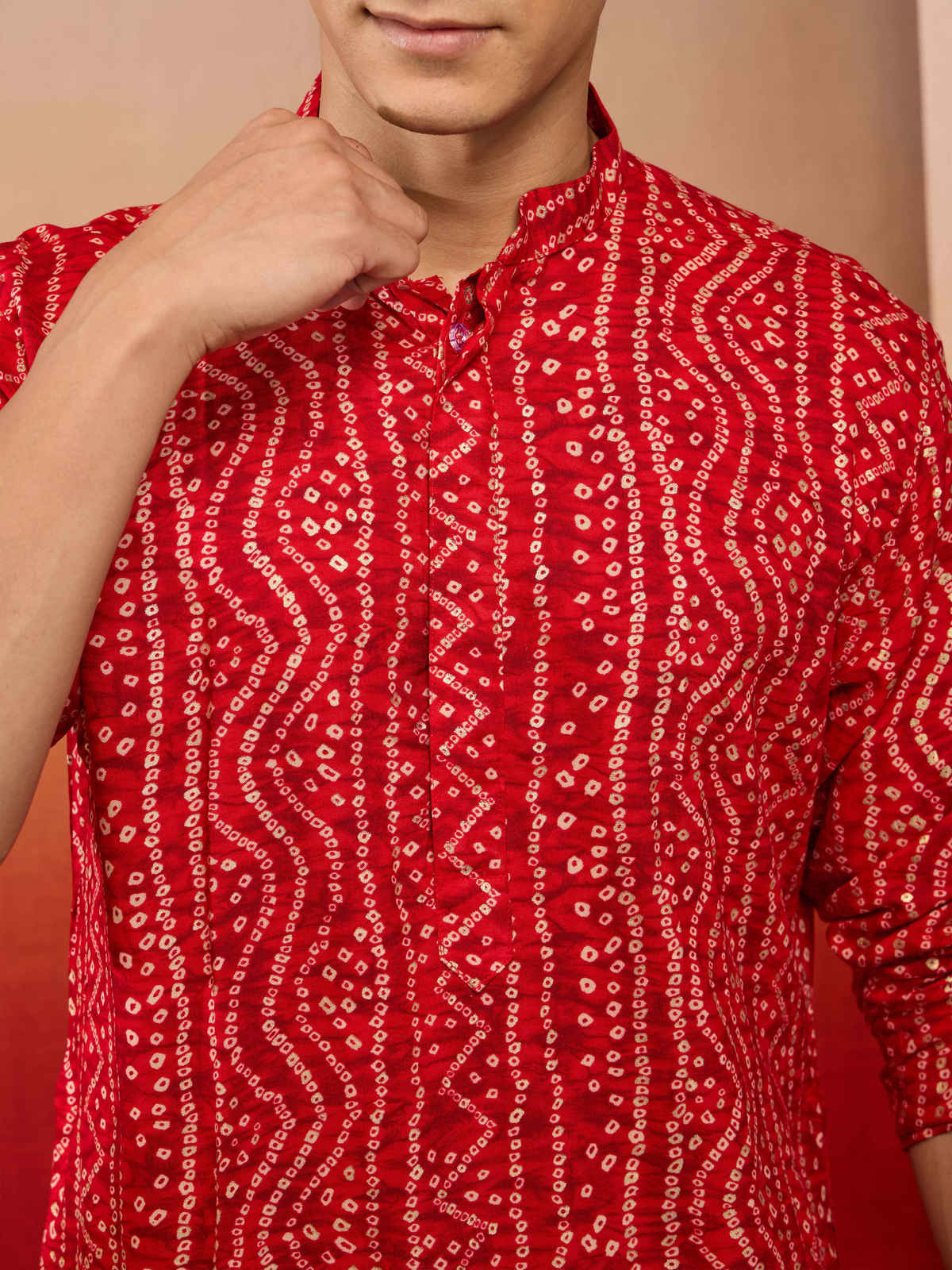 Vastramay Men's Red Bandhani Rayon Kurta | L