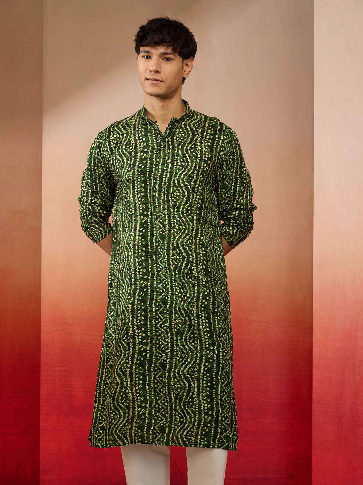 Vastramay Men's Green Bandhani Rayon Kurta | XL