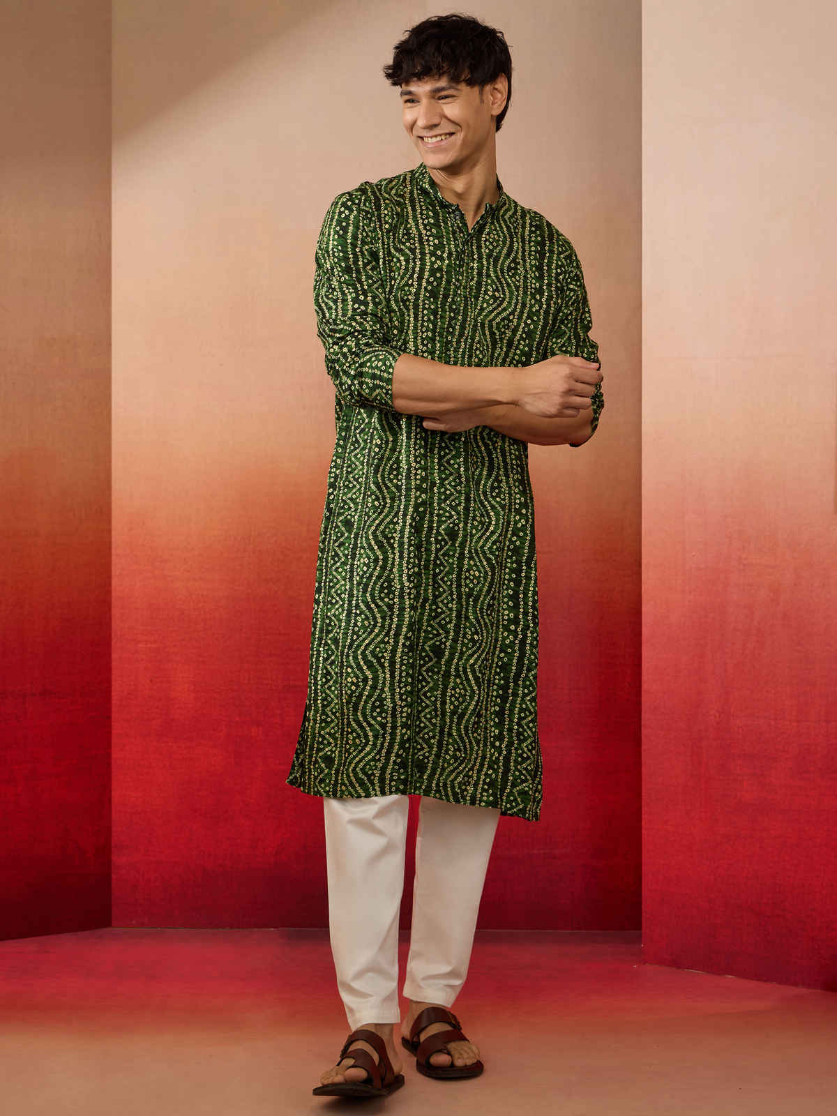 Vastramay Men's Green Bandhani Rayon Kurta | M