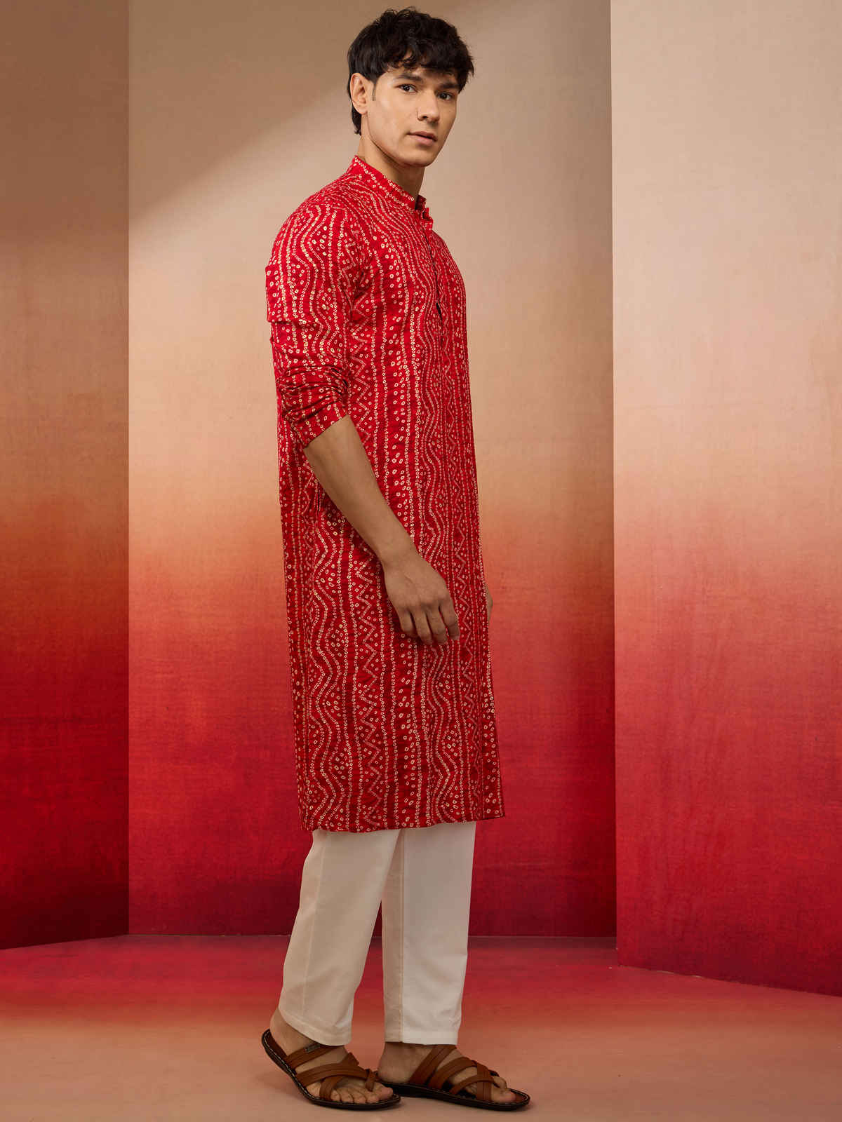 Vastramay Men's Red Bandhani Rayon Kurta | L