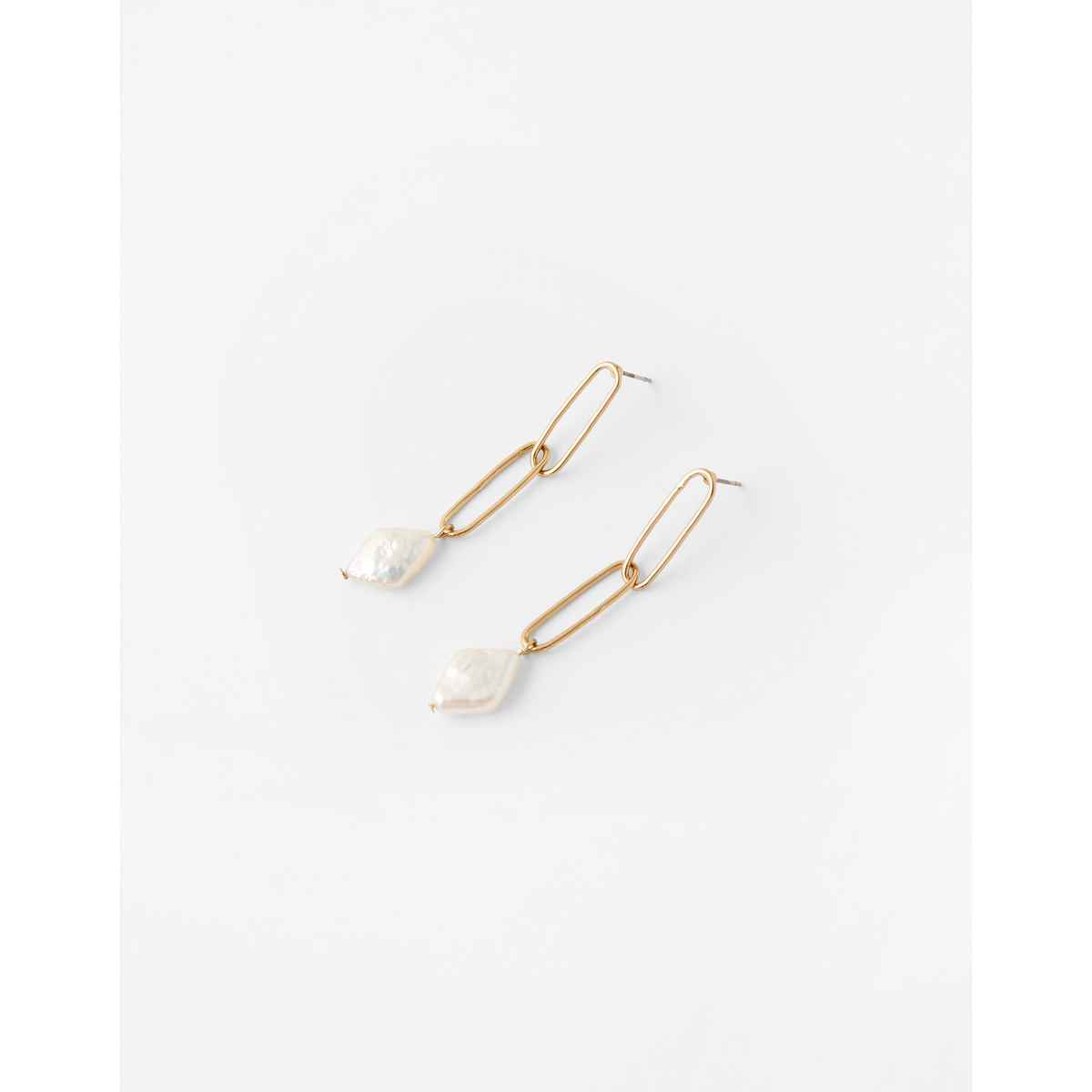 Accessorize London Women's Freshwater Pearl Chain Earring - Gold