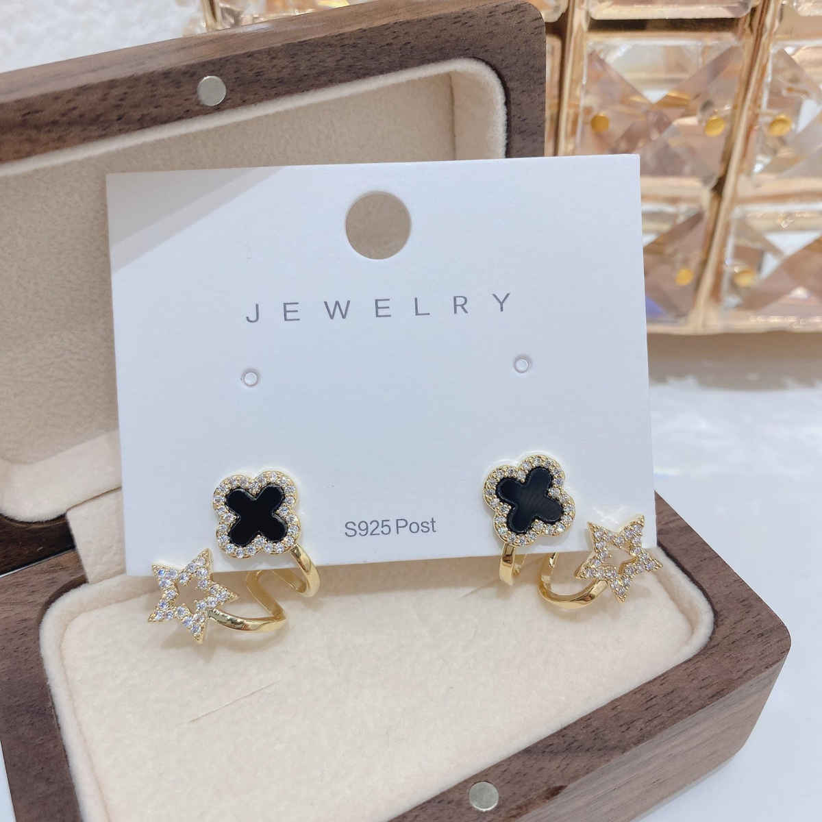 Beautynx Starry Clover Drop Earrings | Gold | BNX-EAR-0002