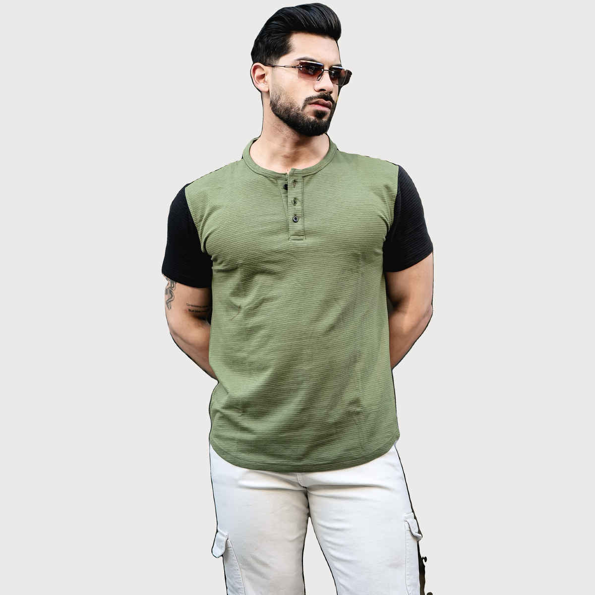 Gritstones Men s Green Black Colorblocked Henley T-shirt | XL