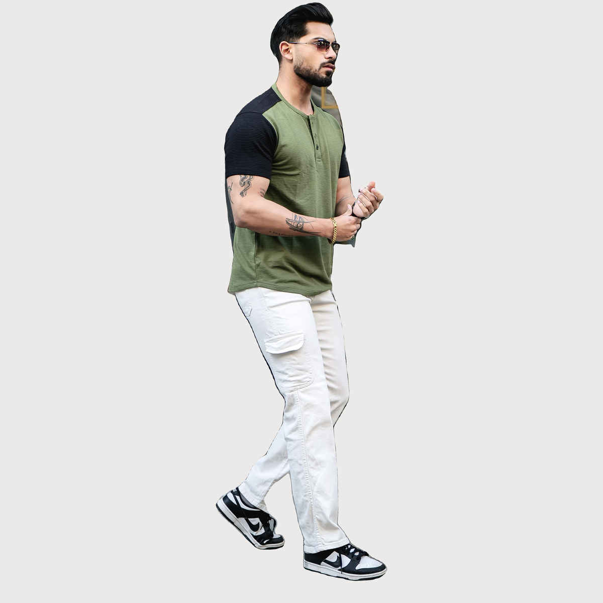 Gritstones Men s Green Black Colorblocked Henley T-shirt | XL