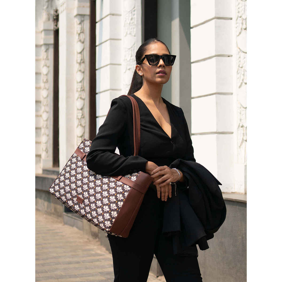 Zouk Bidri Kaiser Statement Office Hand Shoulder Bag | Multicolor