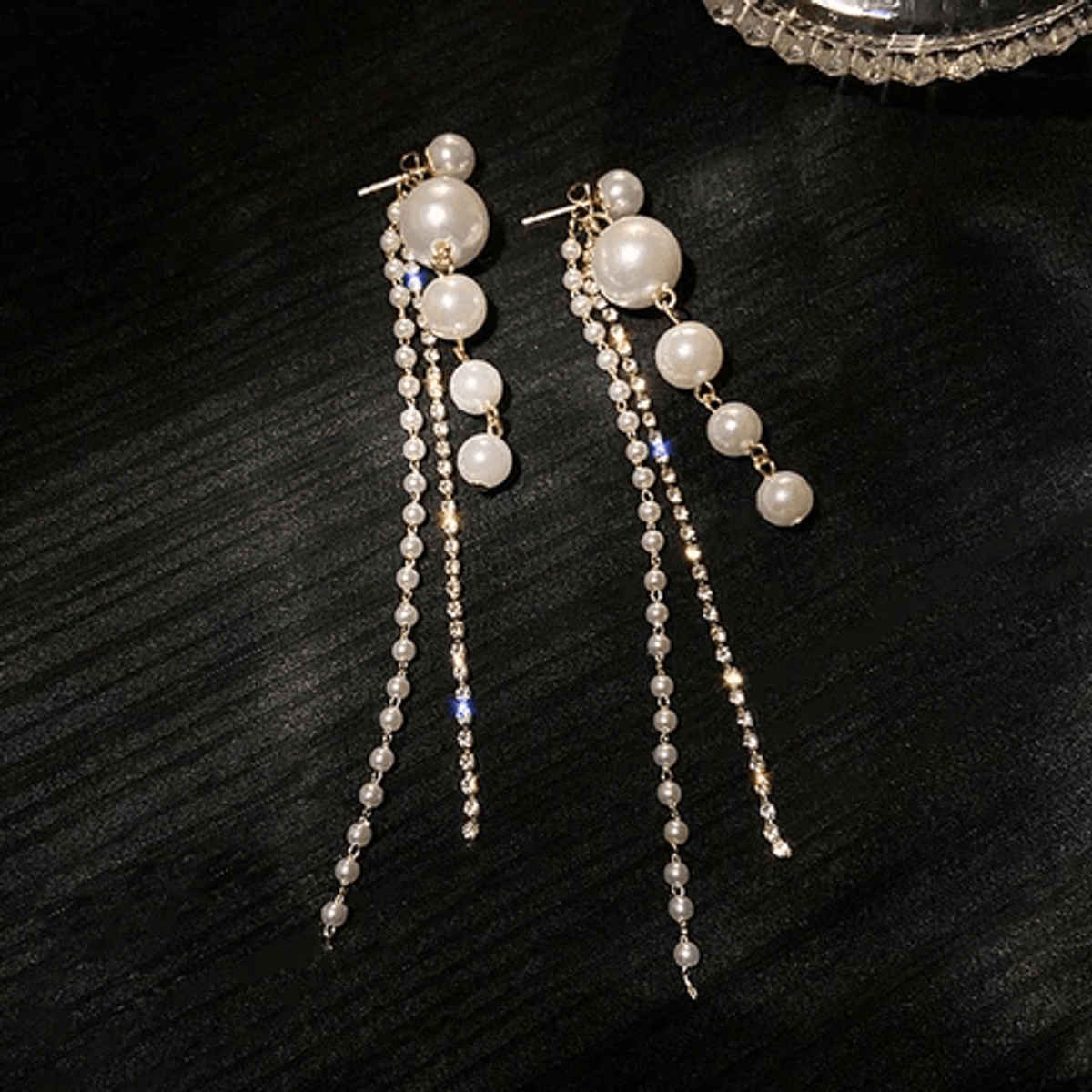 Estailo Fashion Perky Pearl Long Chain Earrings | Off White