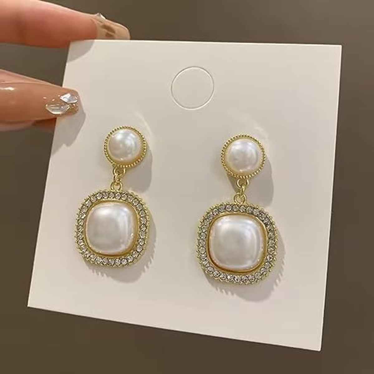 Beautynx Vintage Pearl Square Earrings | Gold | BNX-EAR-0079