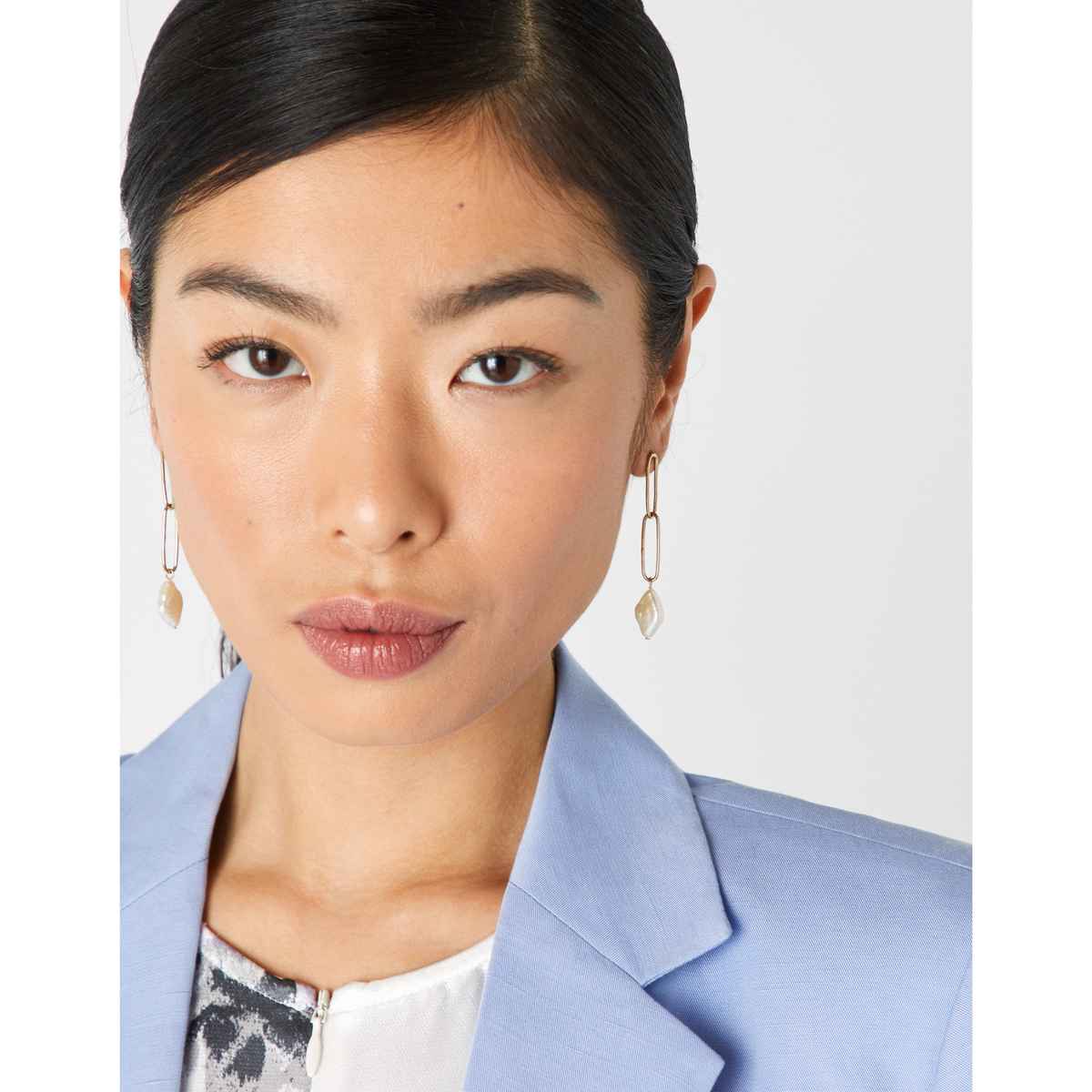 Accessorize London Women's Freshwater Pearl Chain Earring - Gold