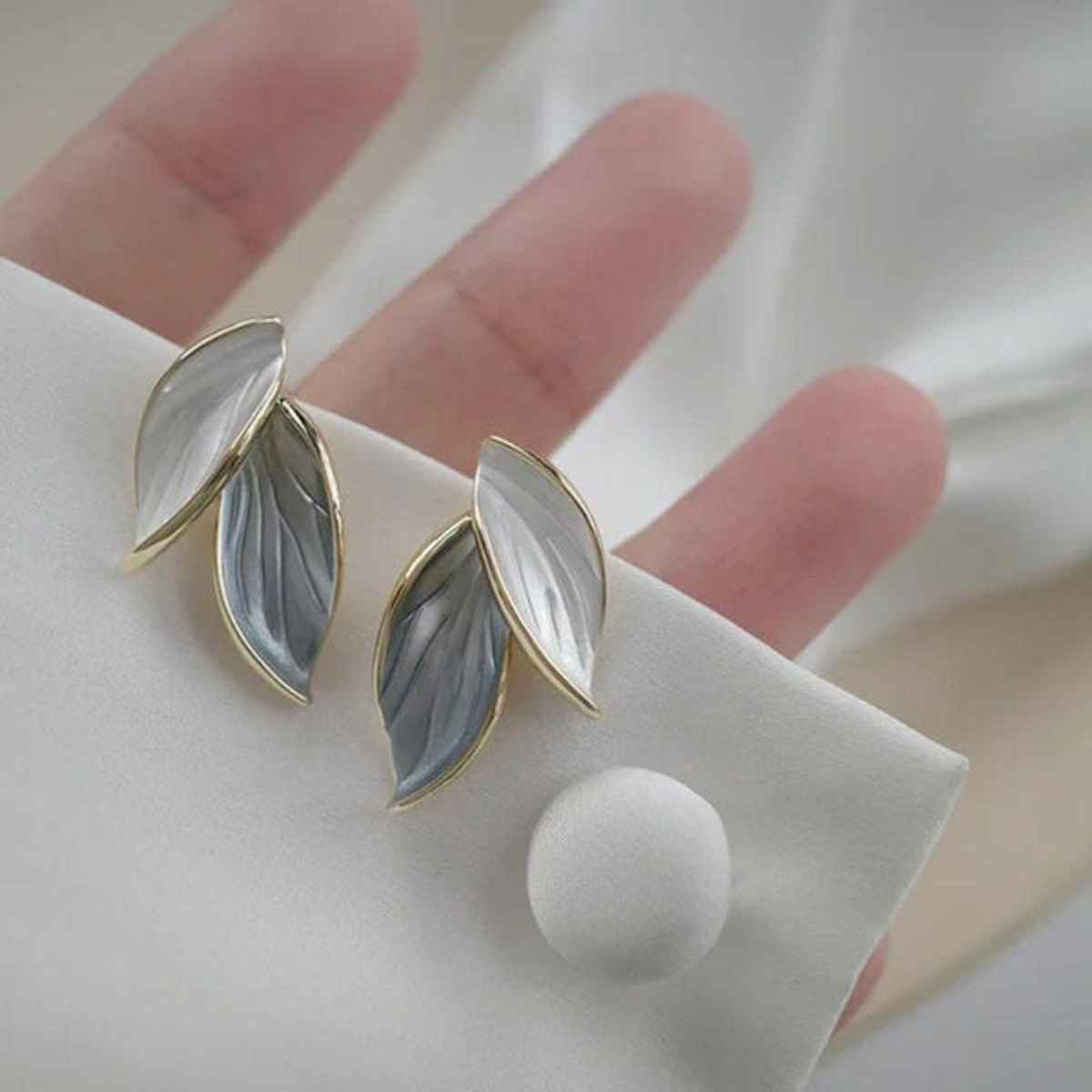 Estailo Fashion Women's Jewellery Earrings White Silver One Size | E0001508