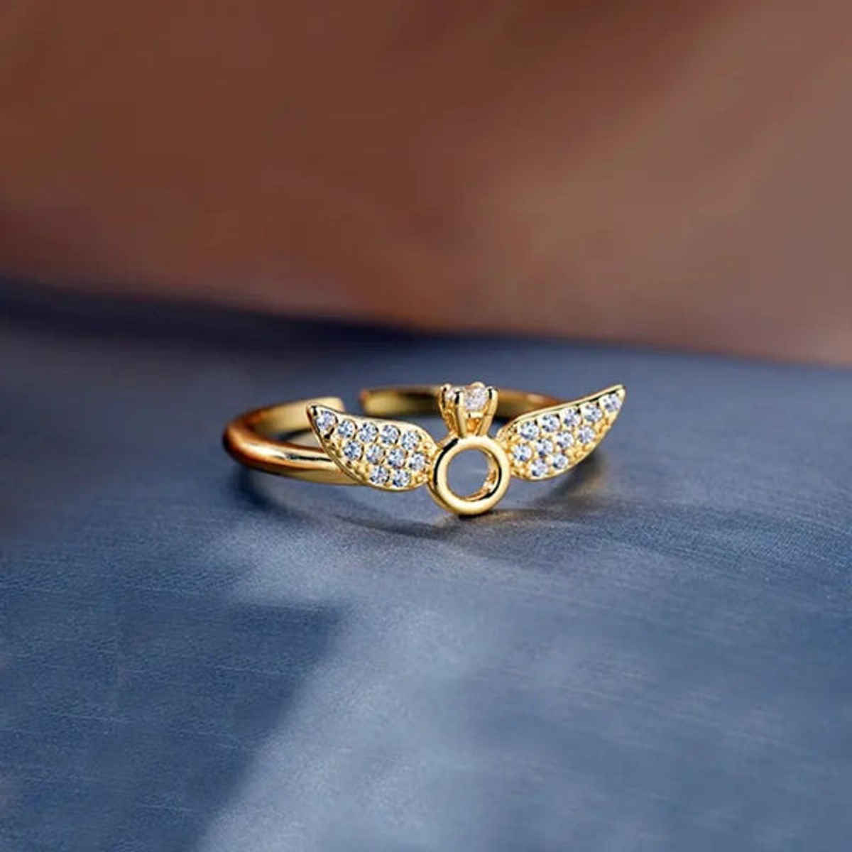 Estailo Fashion Angel Wings Ring | R0001368 | Gold
