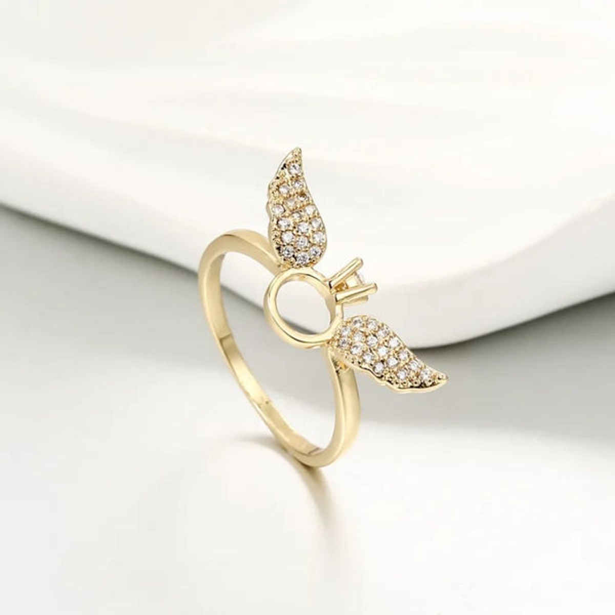 Estailo Fashion Angel Wings Ring | R0001368 | Gold