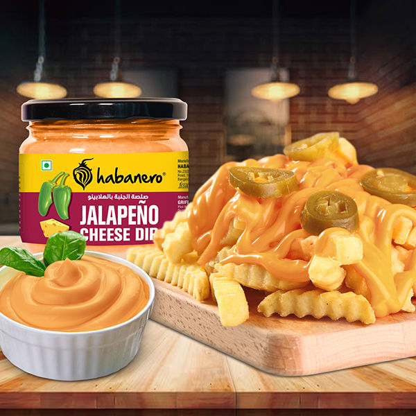 Habanero Jalapeno Cheese Dip(300gms) & Doritos Nacho Chips - Cheese Flavour(153gms) Combo