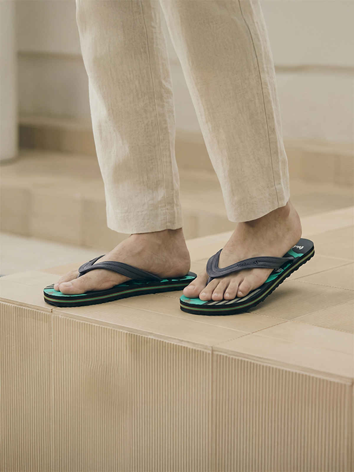 Walkaroo Men's Dailywear Hawai | HL013 Black | UK 6