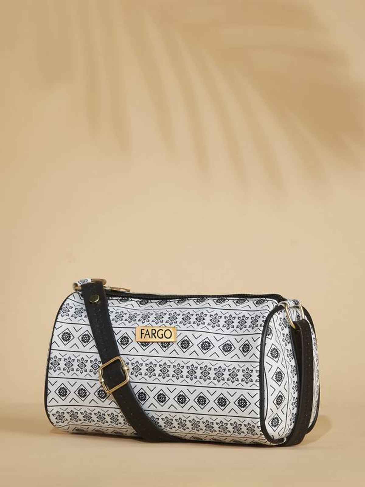Fargo Women's Sling Bag | FGO 875 - Black