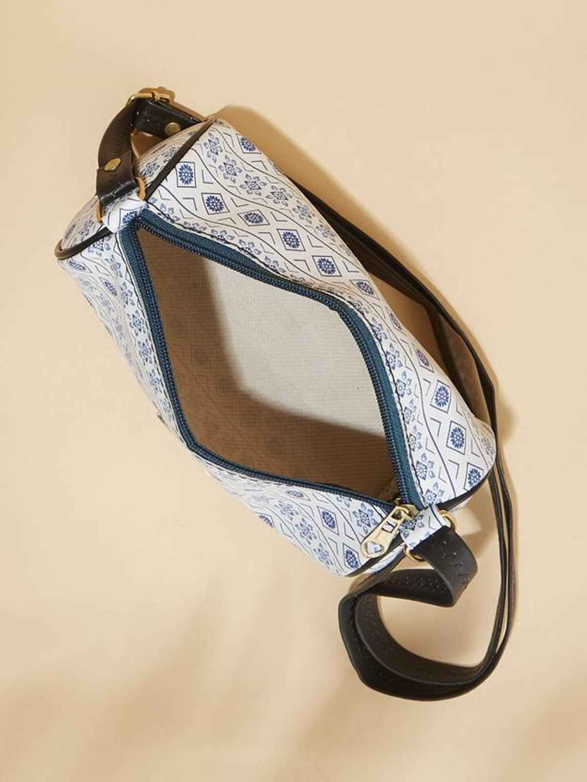 Fargo Women's Sling Bag | FGO875 - Blue