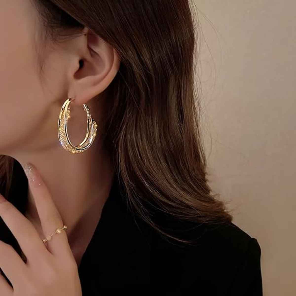 Beautynx Golden Luxe Curve Earrings | BNX-EAR-0040 - Gold