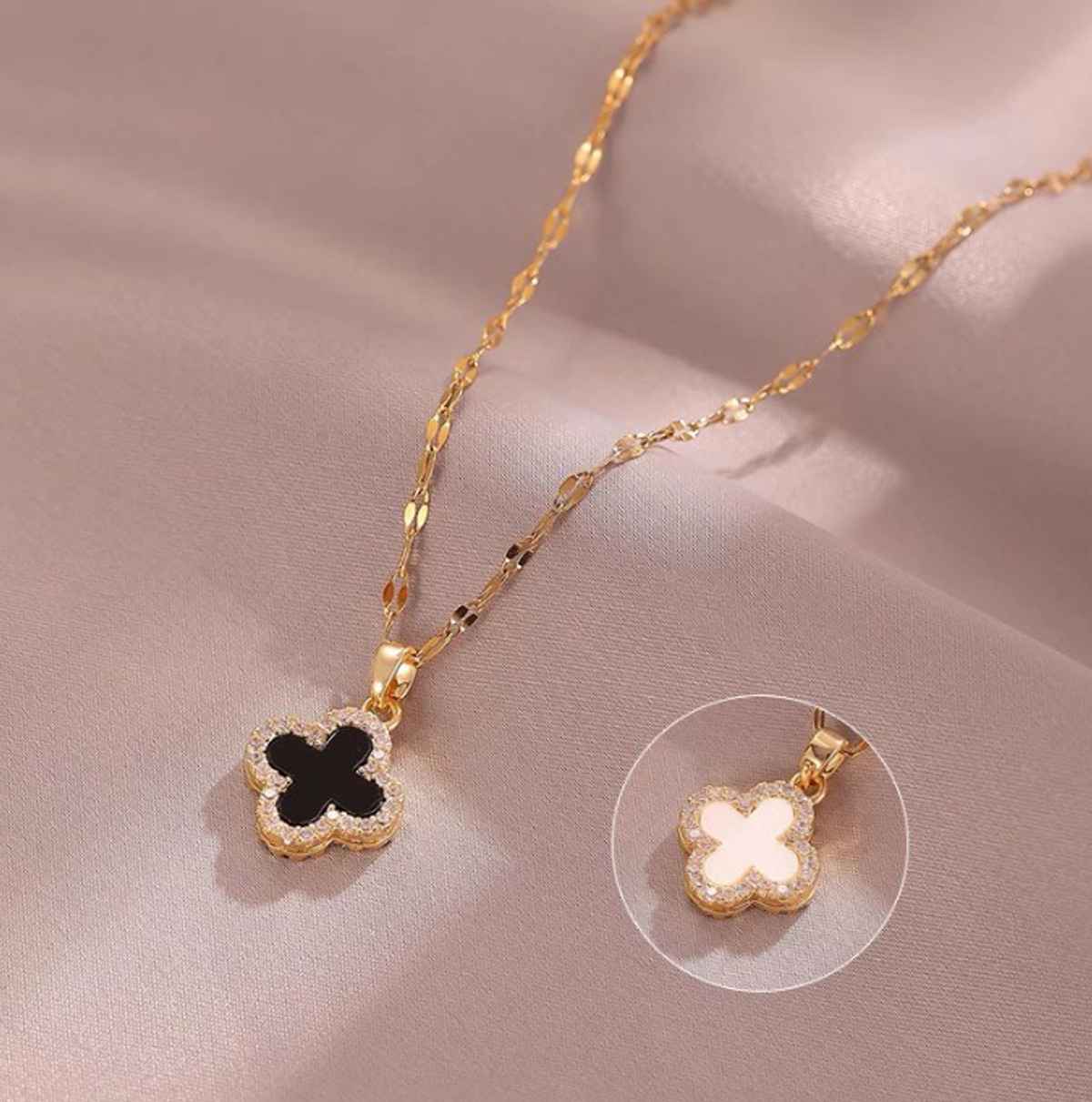 Beautynx Enchanted Clover Necklace | Gold | BNX-NK-0035