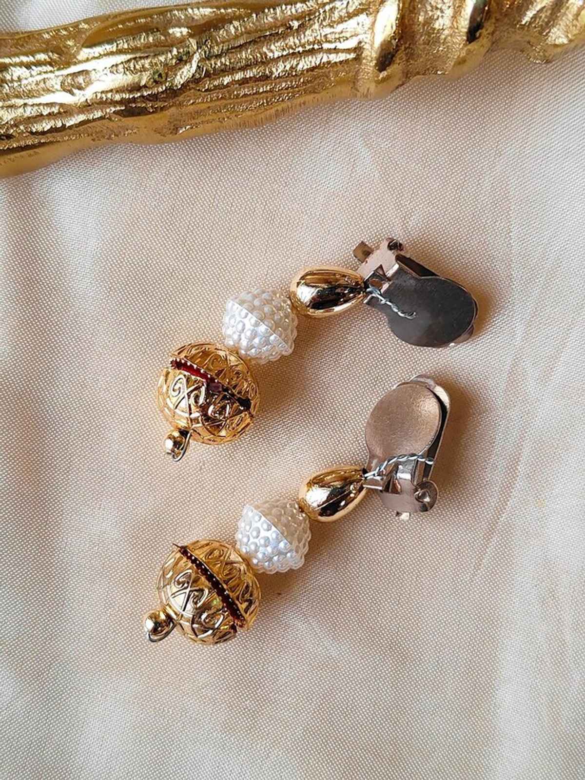 Kids Earring Clip With Moti Work - 4.5 x 0.5 cm