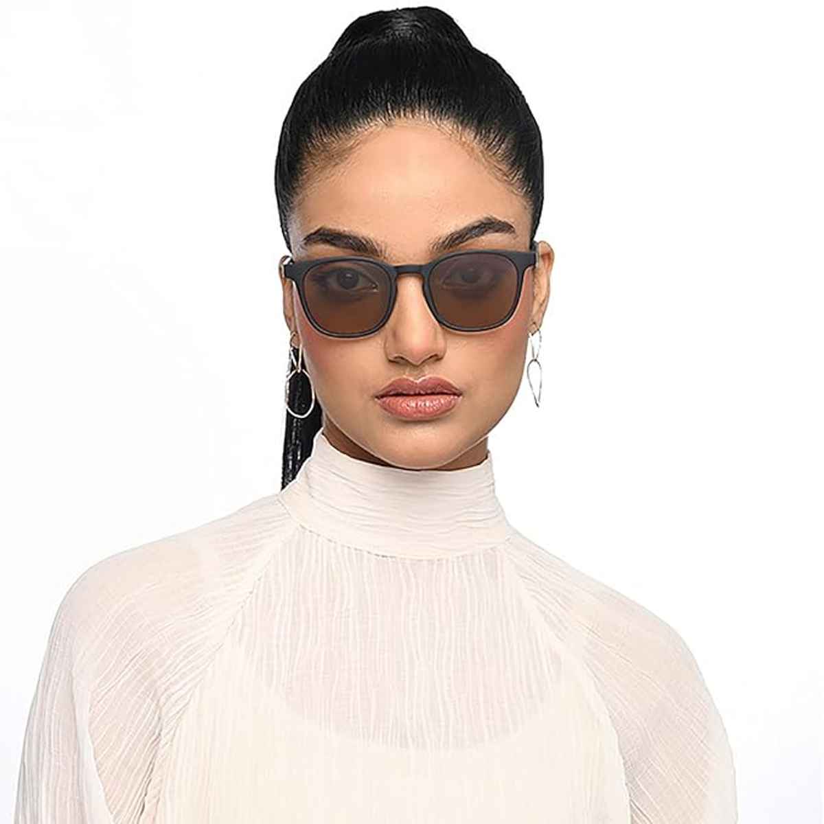 Lenskart Hustlr Unisex Black Full Rim Wayfarer Polarised And Uv Protected Lens Medium