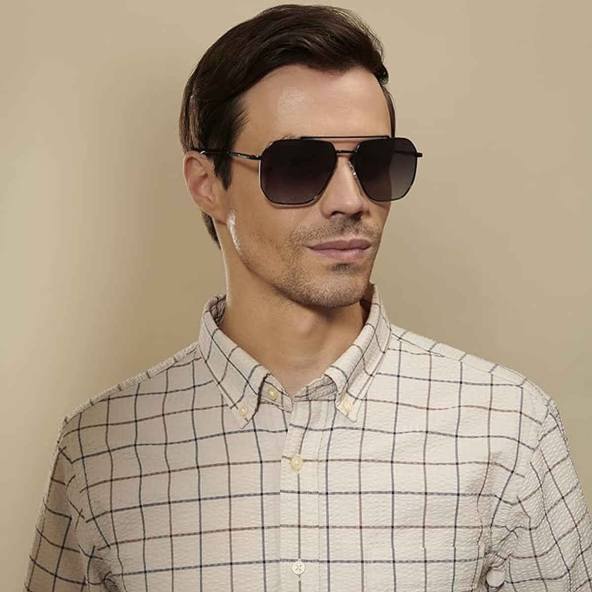 Vincent Chase By Lenskart | Polarized Sunglasses Full Rim | Unisex |Rectangle | Medium-141mm |Black