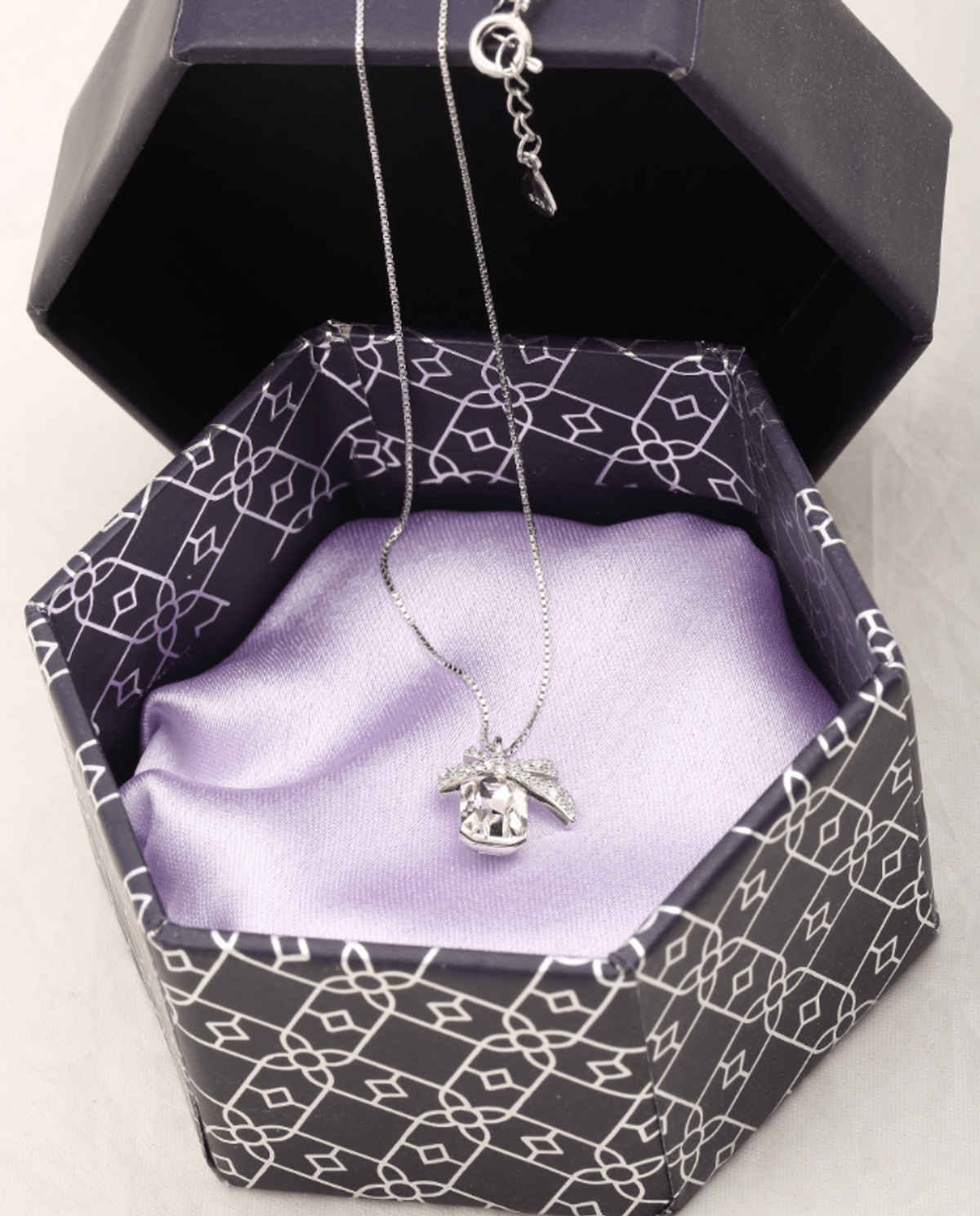 Silverfiire Sterling Silver 16Inch Pinkbow Necklace