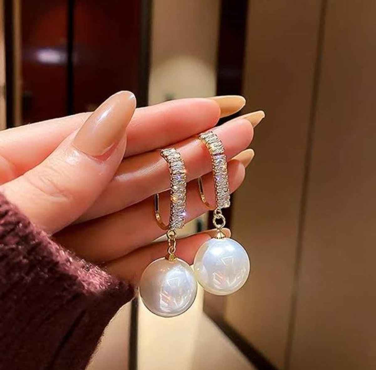 Estailo Fashion Pearlfect Drop Earrings | E0001344 | Off White