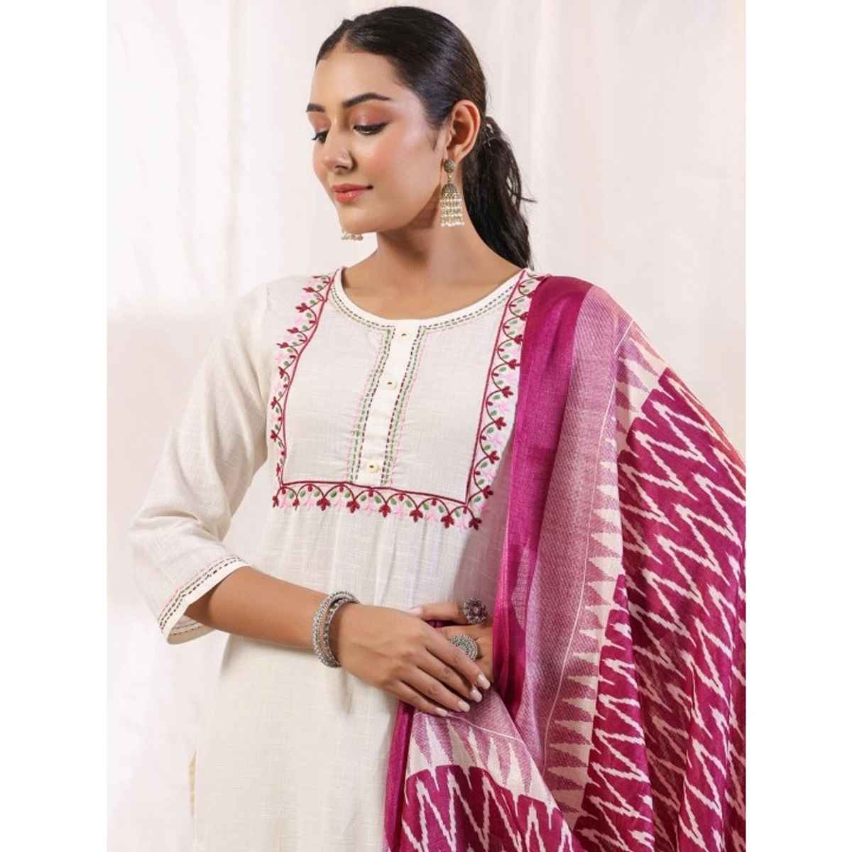 Anubhutee Women's Ethnic Straight Cotton Blend Kurta Set with Dupatta | Off White - S