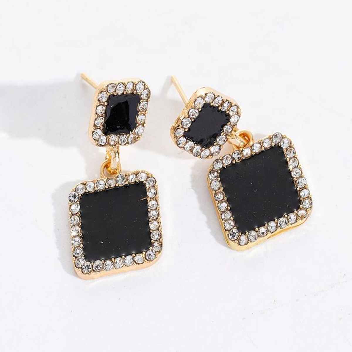 Beautynx Midnight Crystal Square Earrings | Black | BNX-EAR-0044