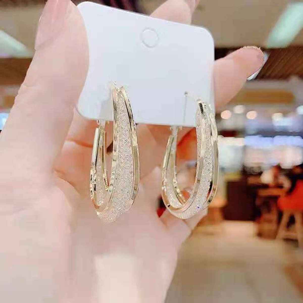 Beautynx Golden Luxe Curve Earrings | BNX-EAR-0040 - Gold