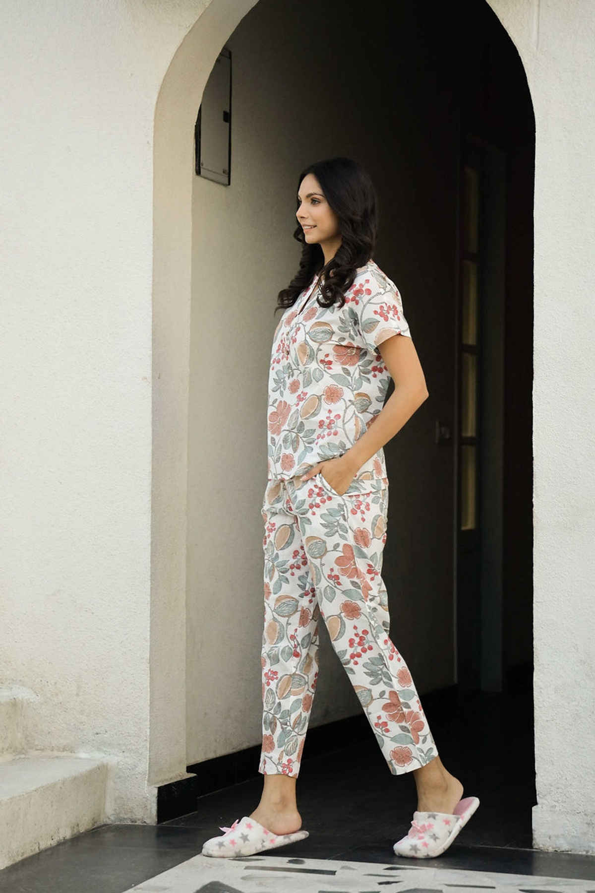 Sanskrutihomes Women's Printed Pure Cotton Night Suit | White - S