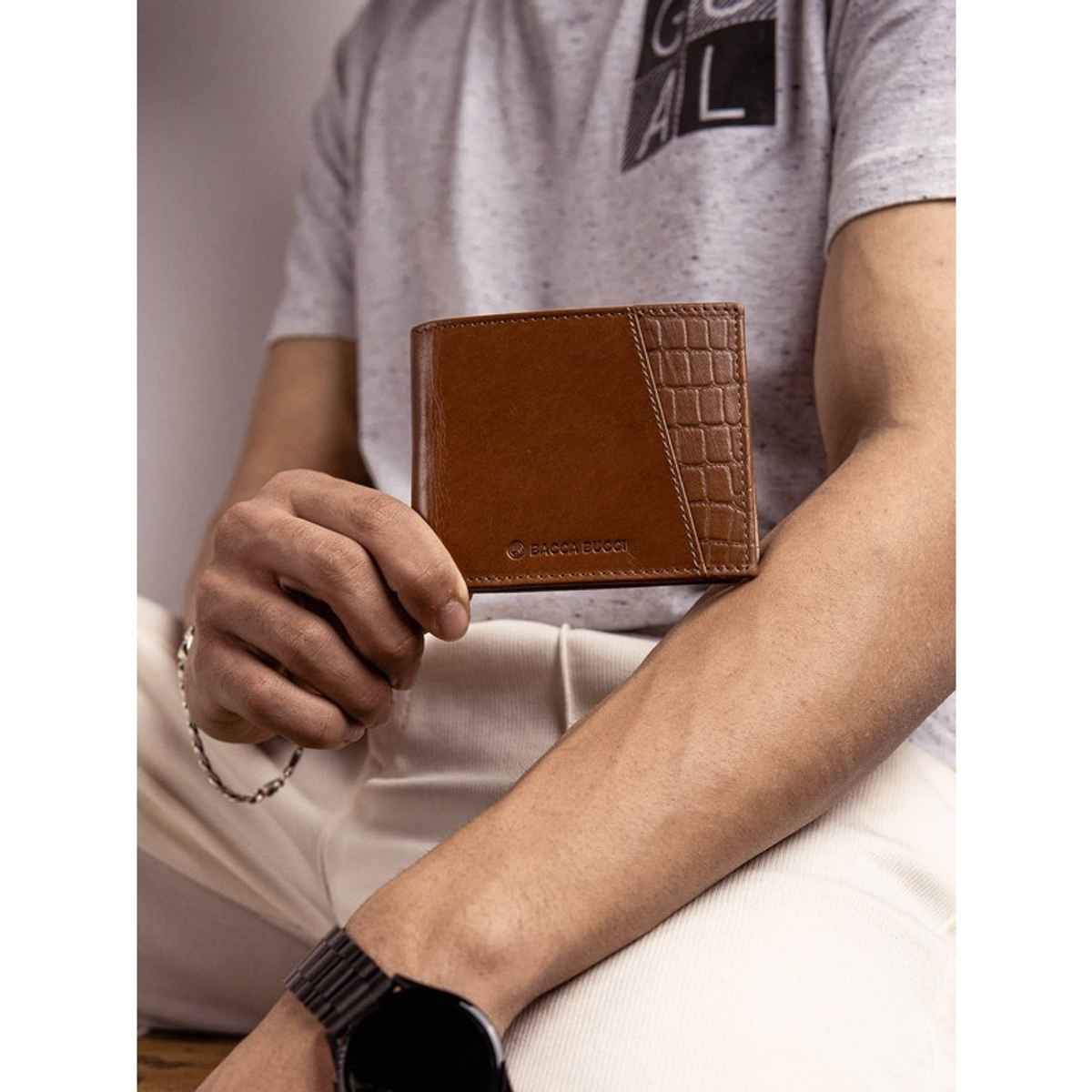 Bacca Bucci Men's Textured Genuine Leather Bi-Fold Wallet | Brown - Free Size