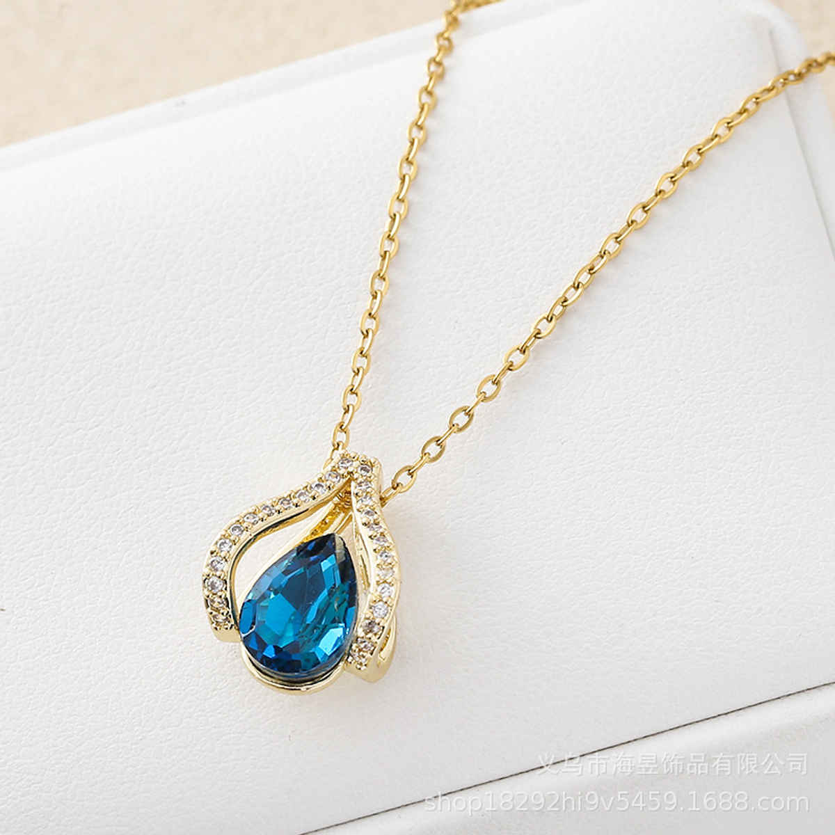 Beautynx Sapphire Teardrop Bloom Necklace | Gold | BNX-NK-0028