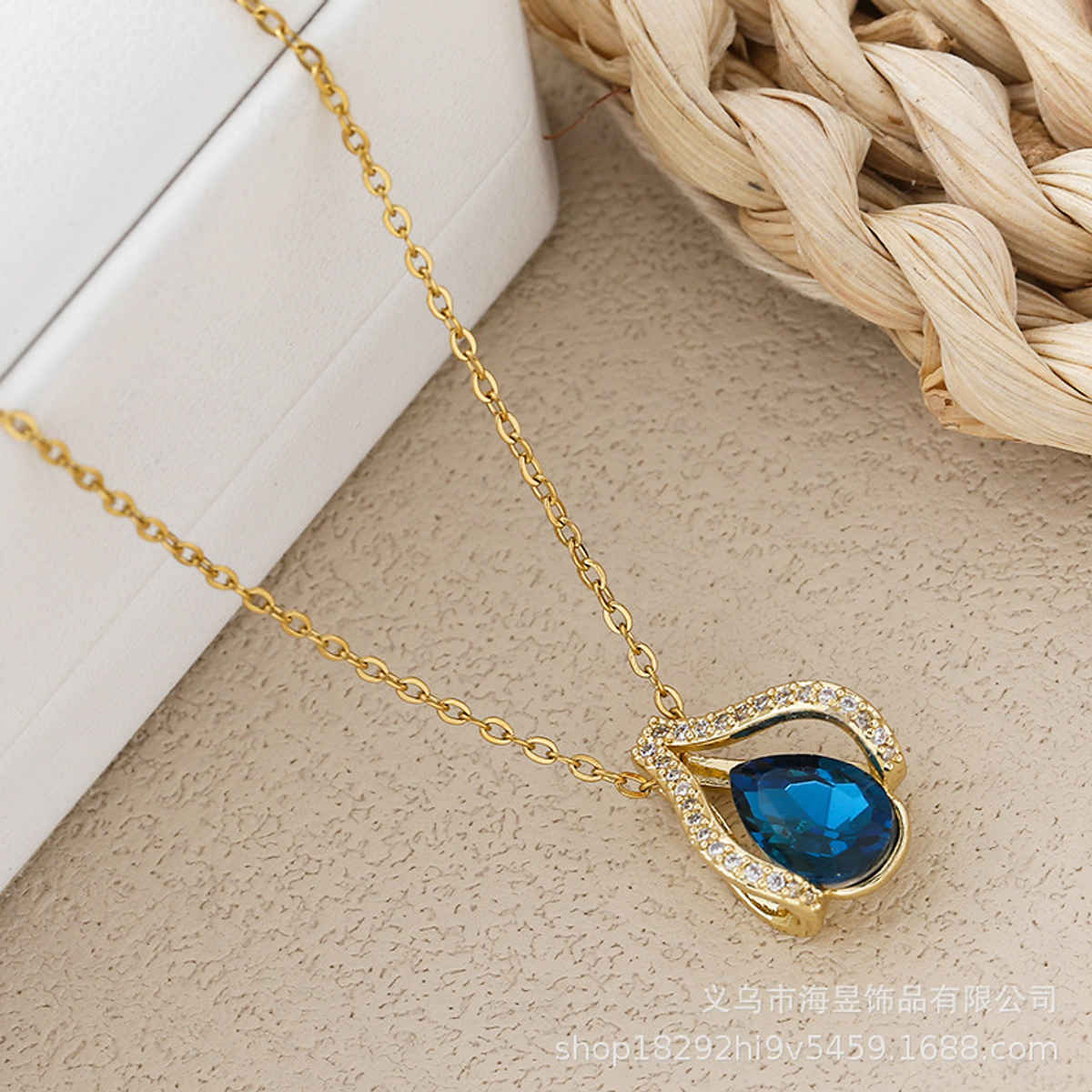 Beautynx Sapphire Teardrop Bloom Necklace | Gold | BNX-NK-0028