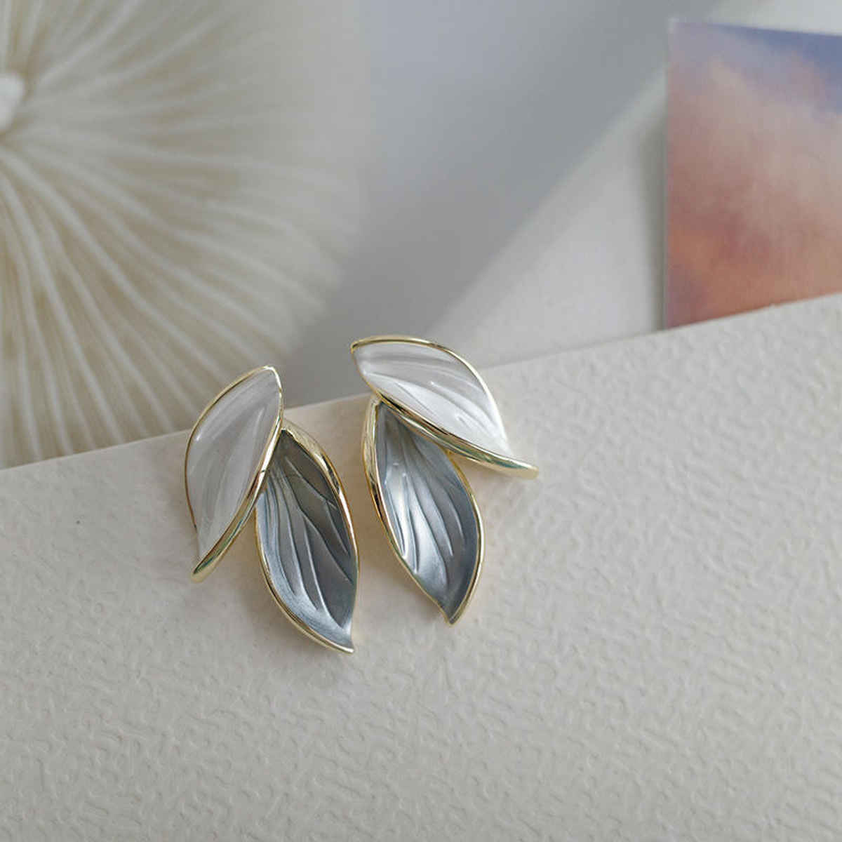 Beautynx Pearl Leaf Duo Earrings | Gold | BNX-EAR-0048