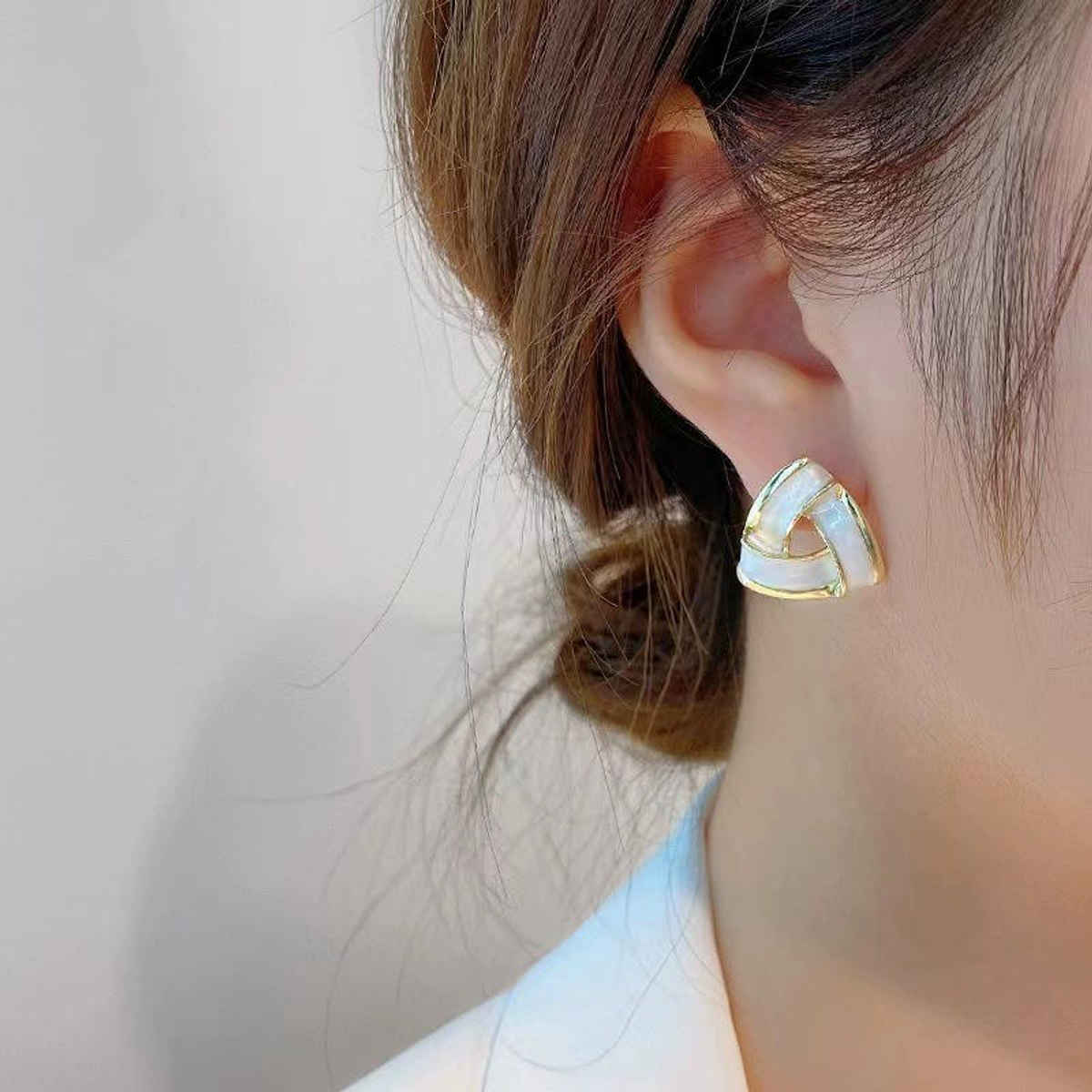 Beautynx Pearl Geo Weave Earrings | White | BNX-EAR-0071