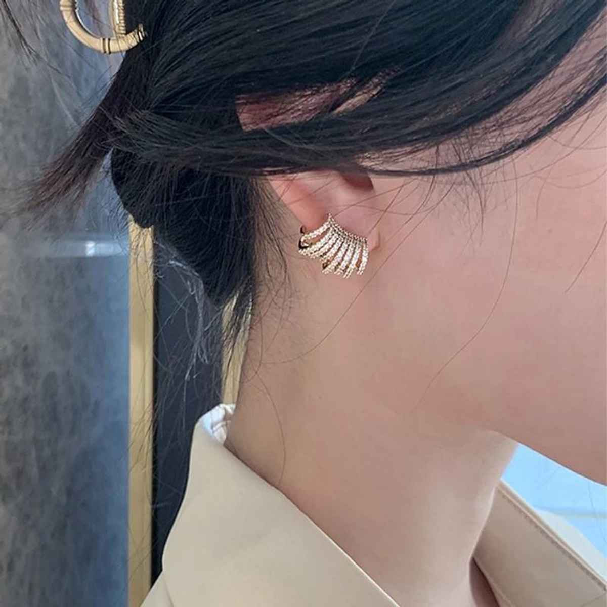Beautynx Radiant Wave Spark Earrings | Gold | BNX-EAR-0053
