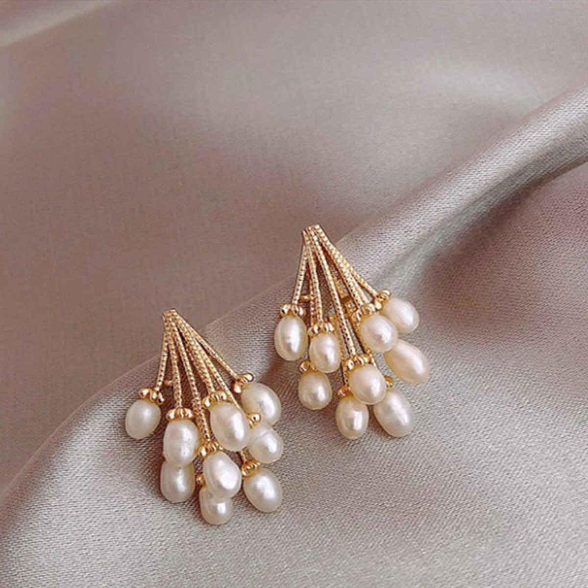 Beautynx Pearl Cluster Spray Earrings | Gold | BNX-EAR-0052