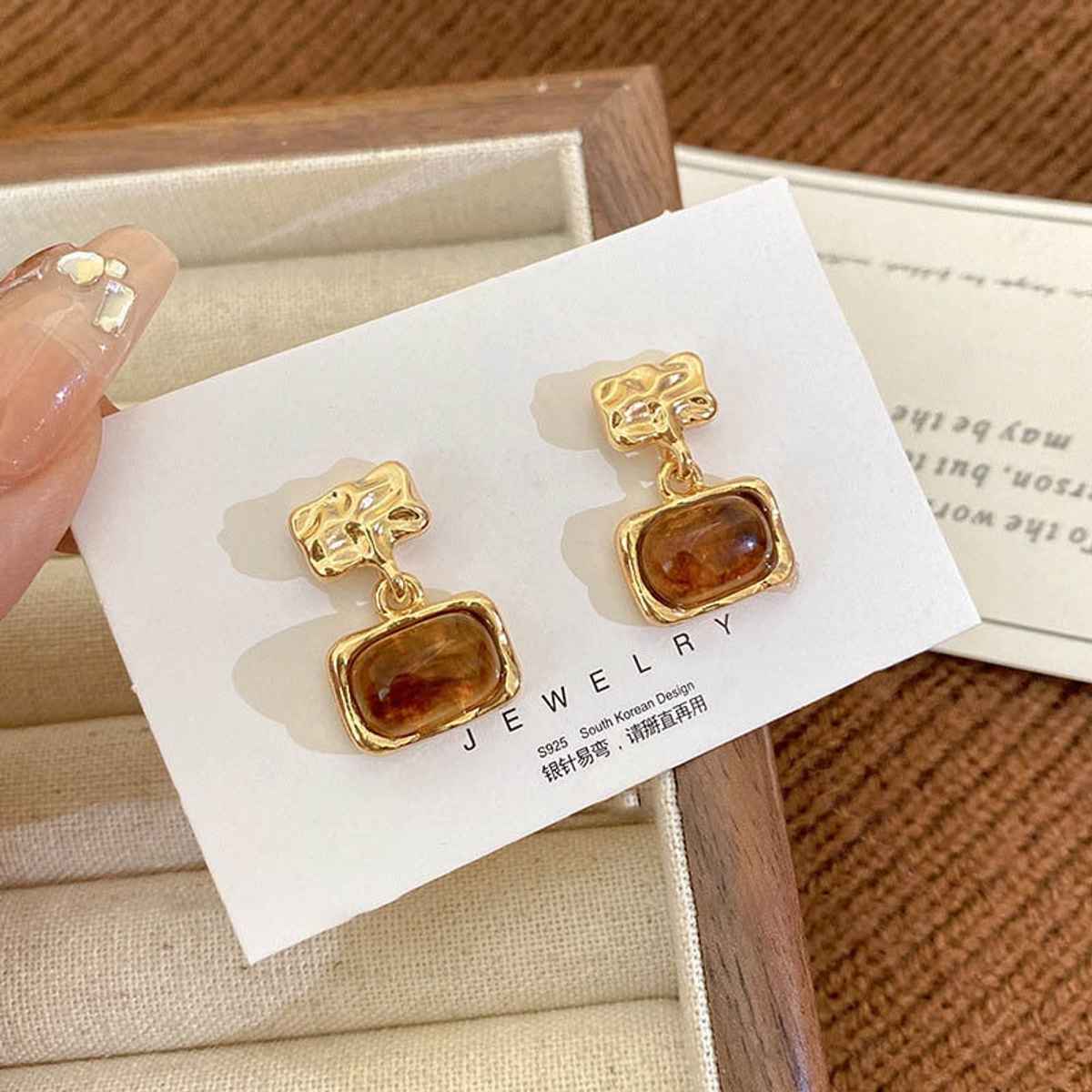 Just Lil Things Fall and Winter Brown Pin Earrings | jltz0071