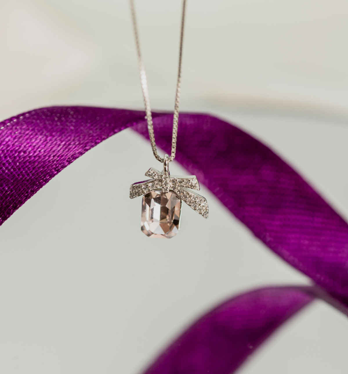Silverfiire Sterling Silver 16Inch Pinkbow Necklace