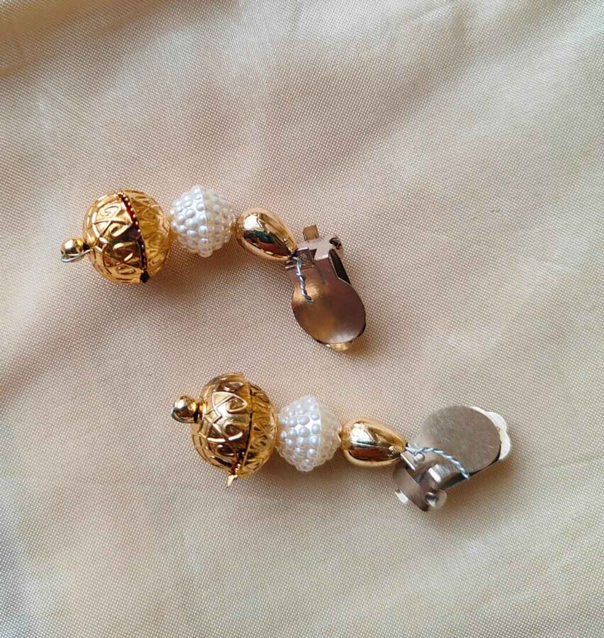 Kids Earring Clip With Moti Work - 4.5 x 0.5 cm