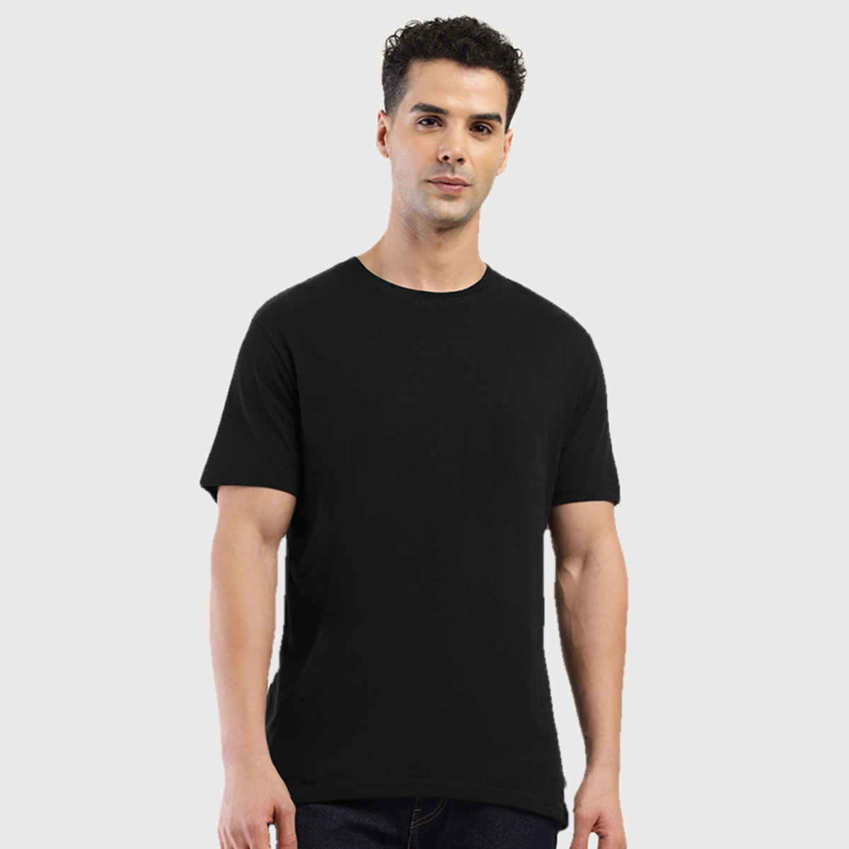Levi's Men's 100% BCI Cotton Round Neck T-shirt | Black - S