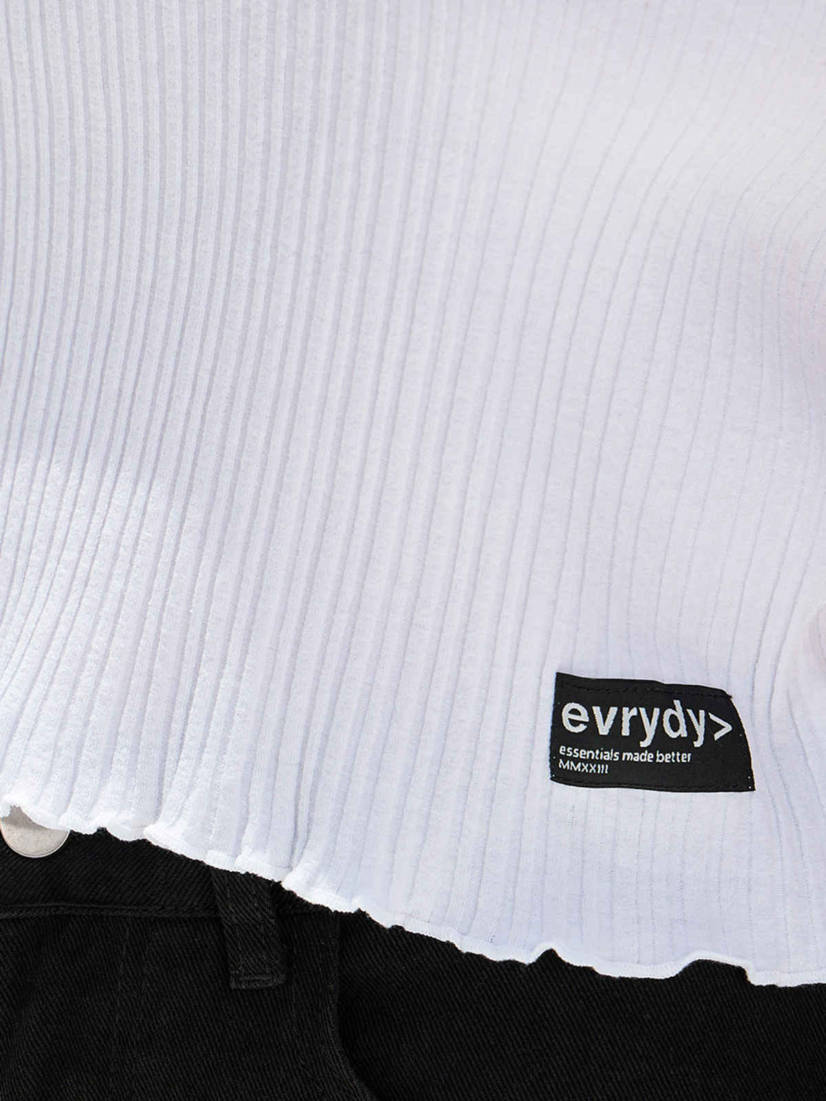 Styli Women's Crop T-shirt with Self Design | White - XL