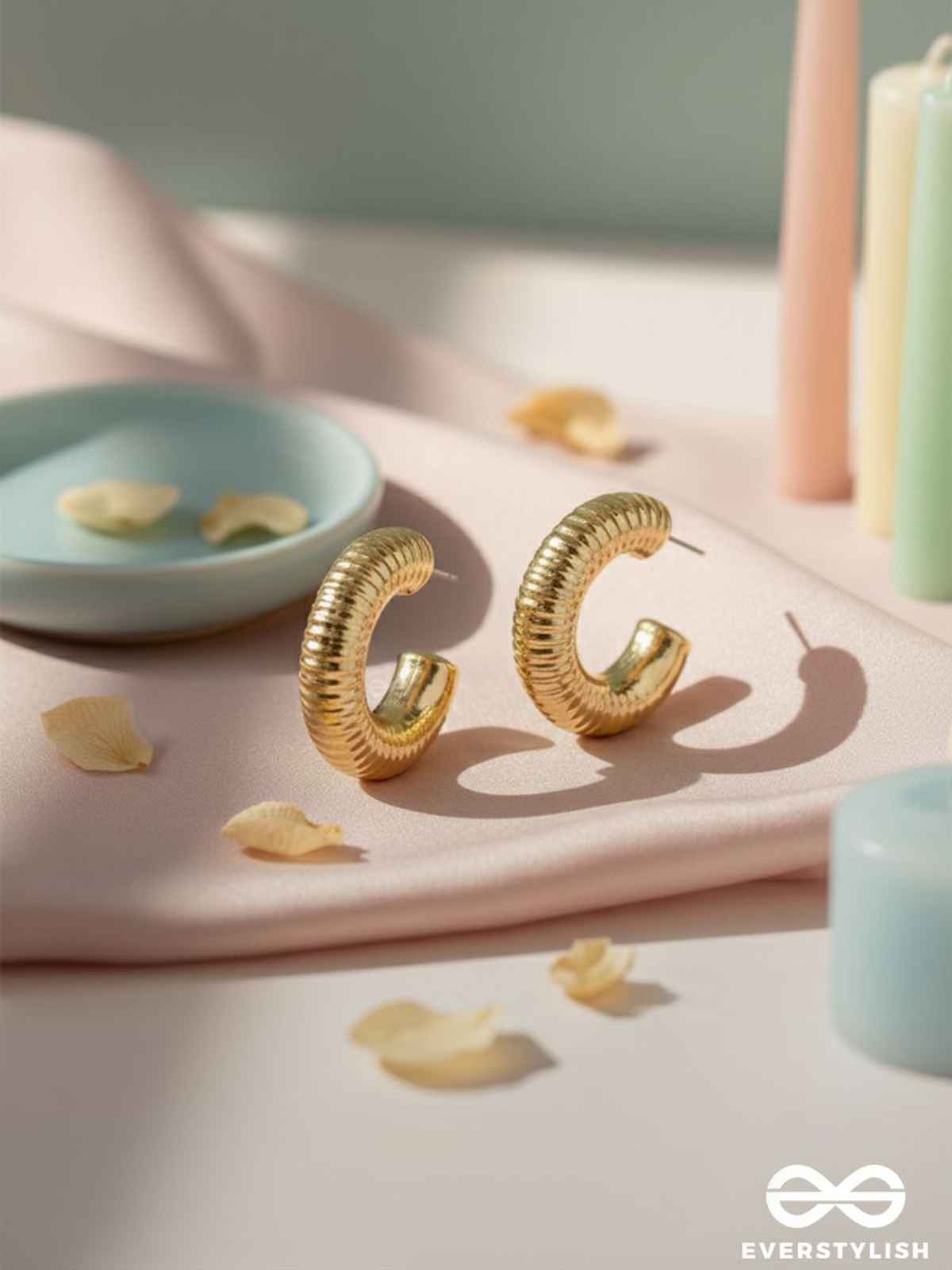 Everstylish Sunlit Harmony - Statement Golden Earrings | JEW1106990