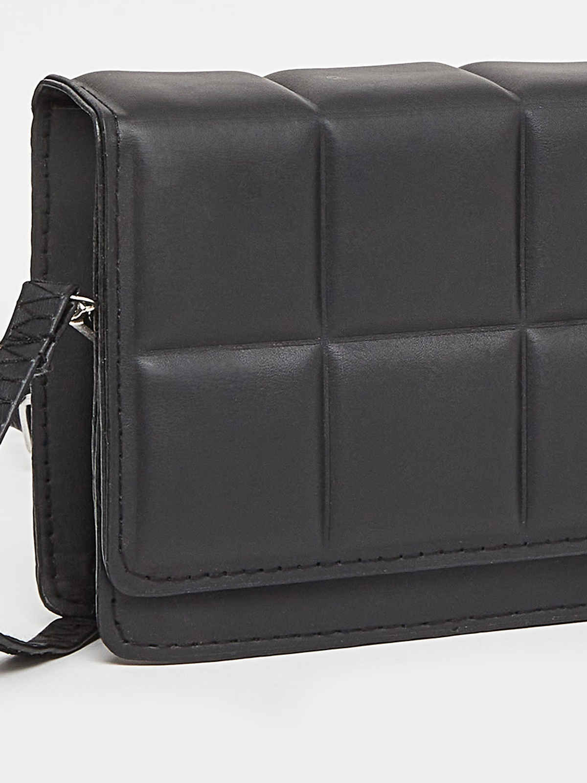 Styli Women's Plain Quilted Shoulder Bag | Black