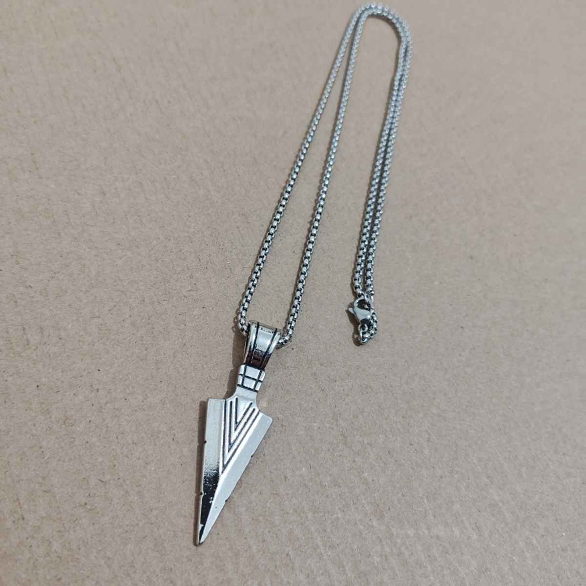 Estailo Fashion Classic Arrowhead Pendant Necklace for Men Bold Tribal Style | MN00016